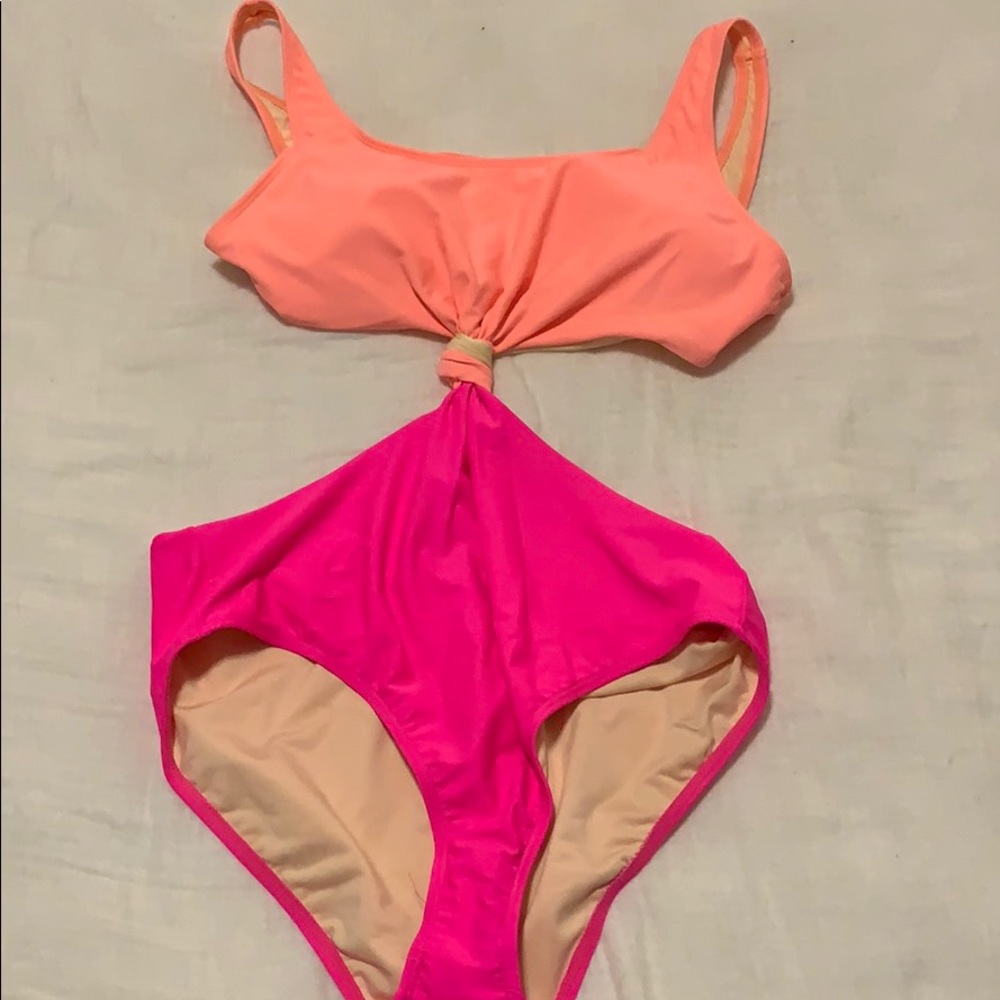 One piece swimsuit